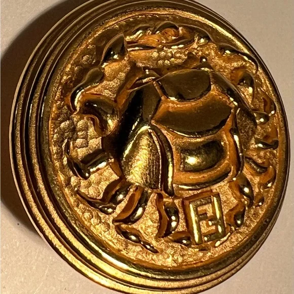 FENDI Bijoux Astrologia Cancer the Crab Clip Earrings - Picture 4 of 8